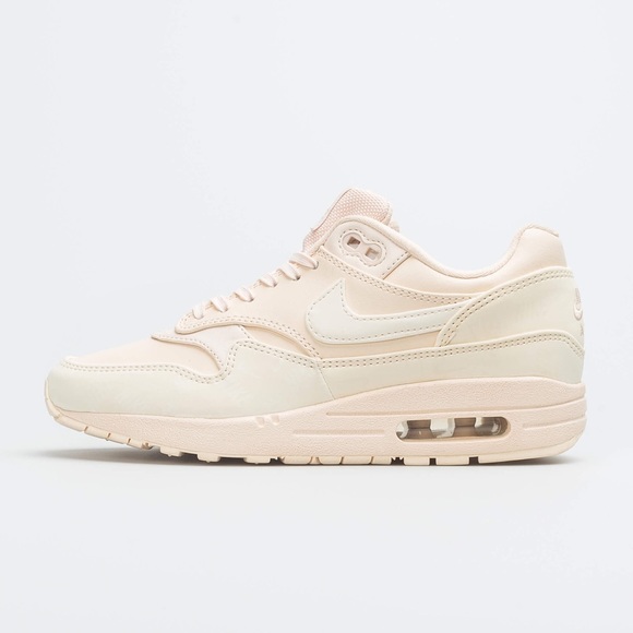 Nike Shoes - Nike air max 917691-801 MAKE AN OFFER